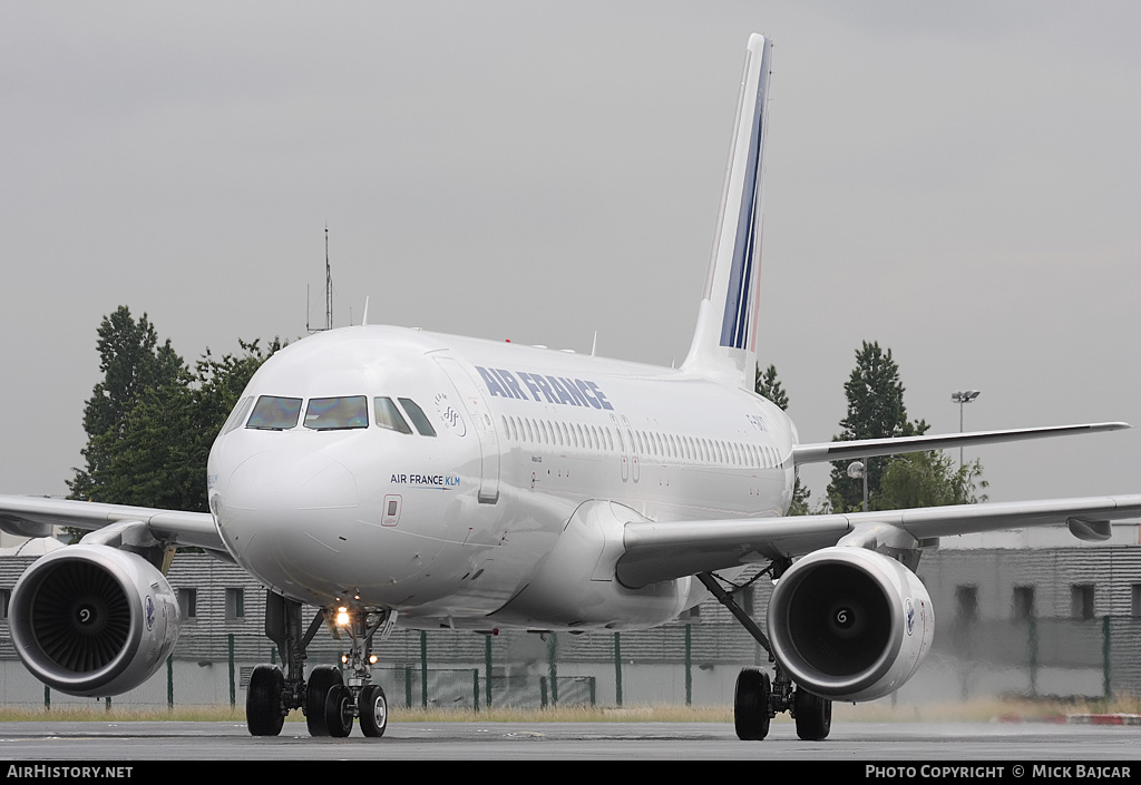 Aircraft Photo of F-GKXT | Airbus A320-214 | Air France | AirHistory.net #488403