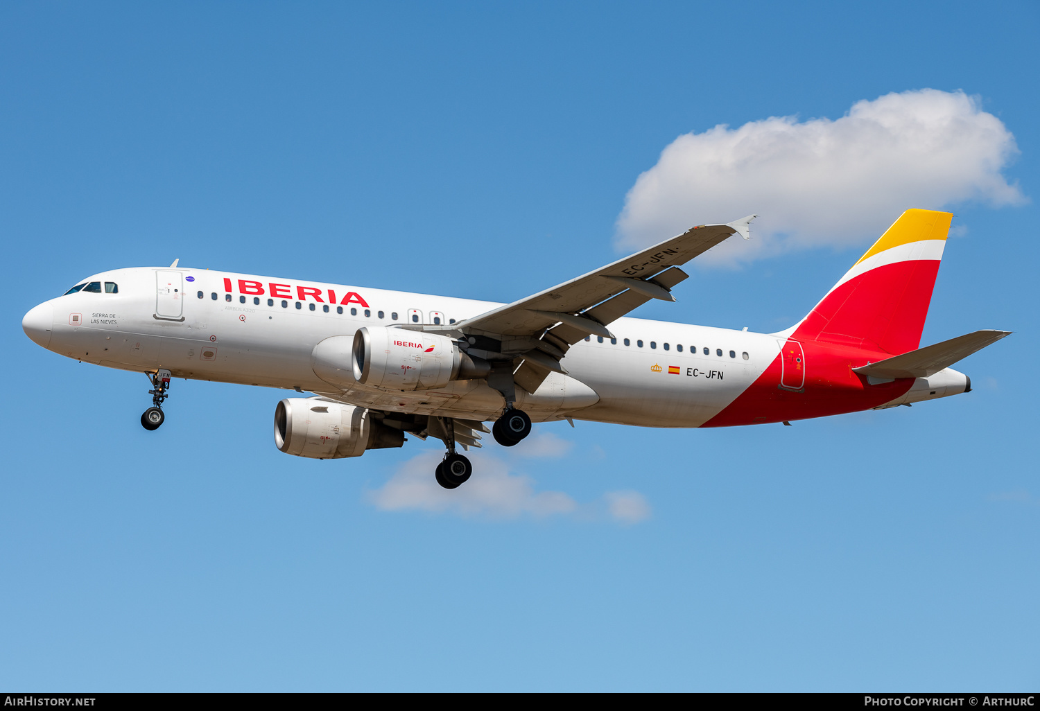 Aircraft Photo of EC-JFN | Airbus A320-214 | Iberia | AirHistory.net #488429