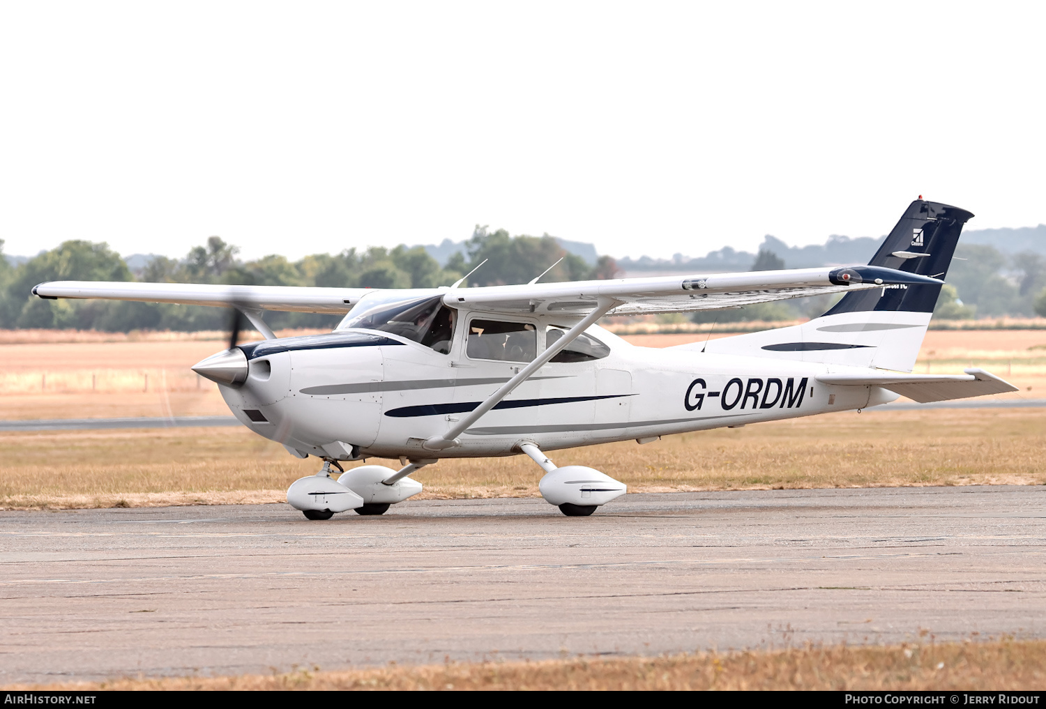 Aircraft Photo of G-ORDM | Cessna 182T Skylane | AirHistory.net #488591
