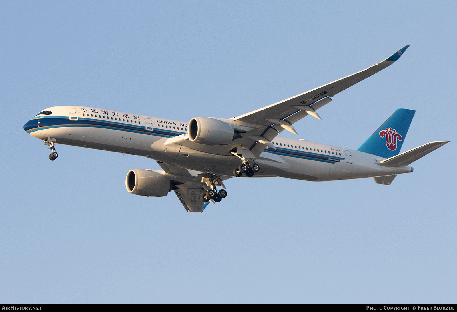 Aircraft Photo of B-309W | Airbus A350-941 | China Southern Airlines | AirHistory.net #488615