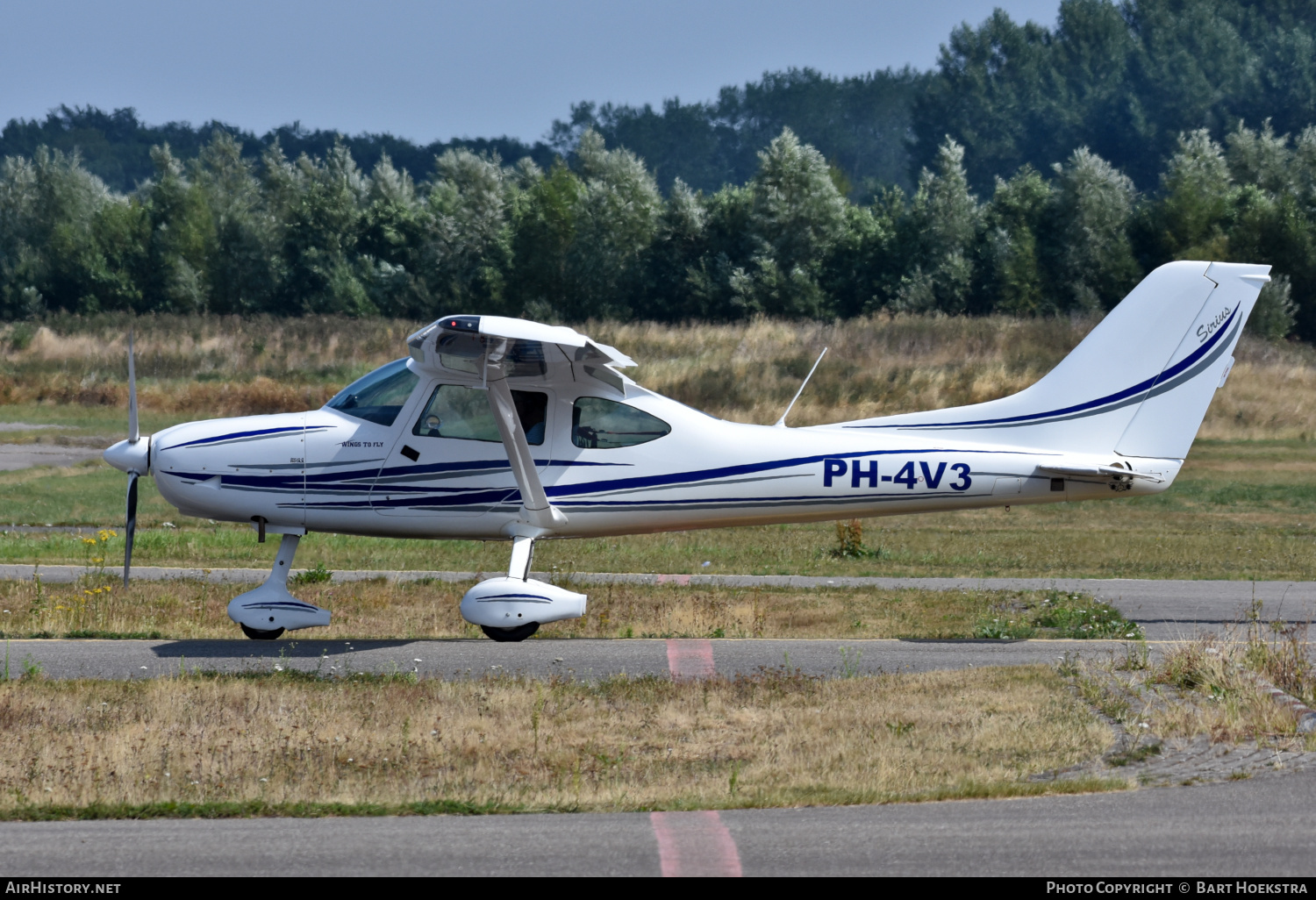 Aircraft Photo of PH-4V3 | TL Ultralight TL-3000 Sirius | Wings to Fly | AirHistory.net #488643