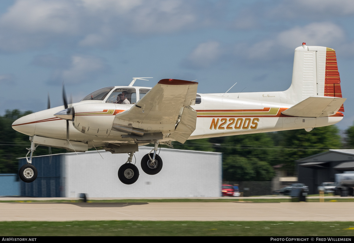 Aircraft Photo of N220DS | Beech D50C Twin Bonanza | AirHistory.net #488689