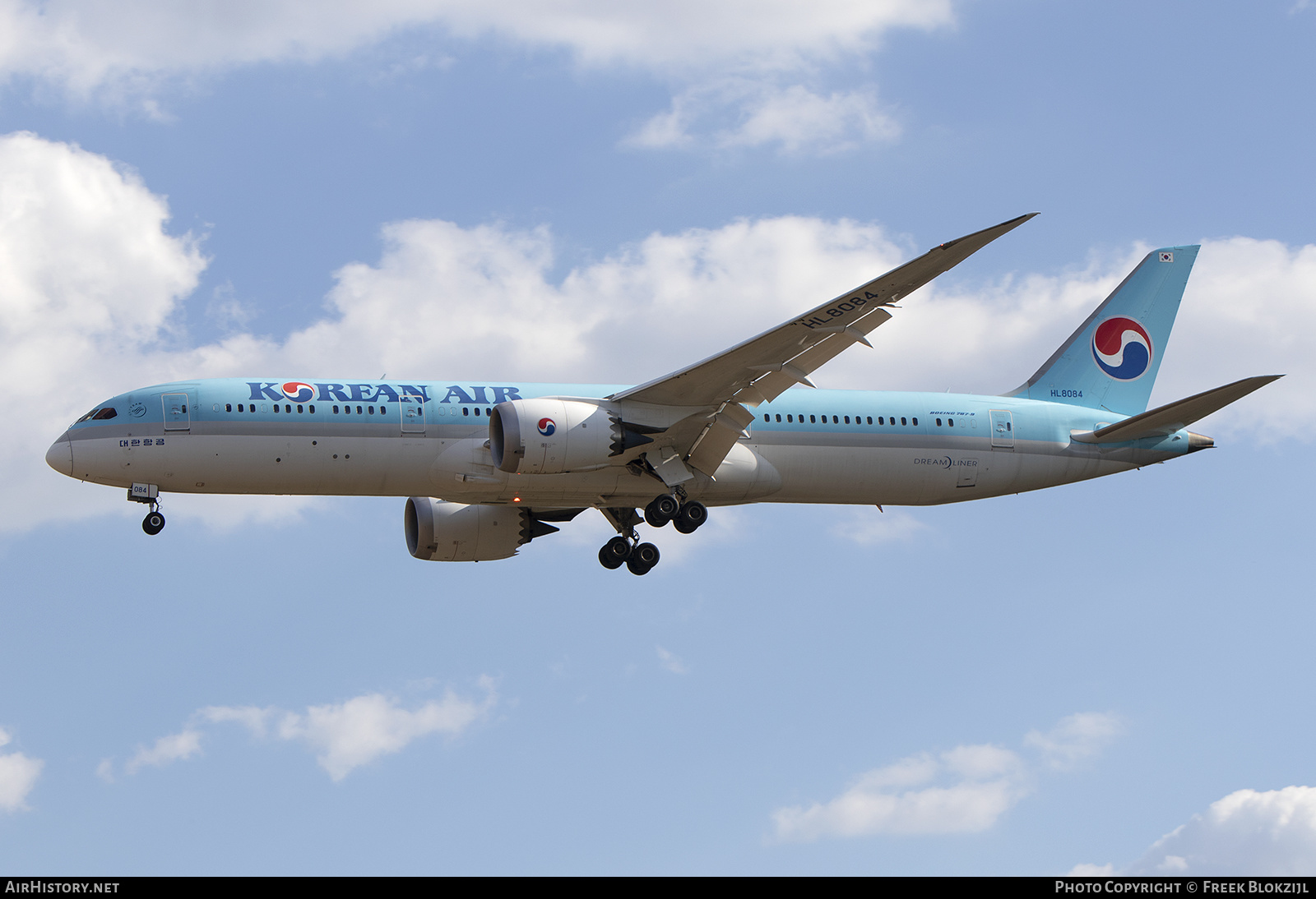 Aircraft Photo of HL8084 | Boeing 787-9 Dreamliner | Korean Air | AirHistory.net #488716