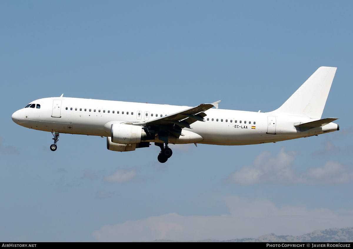 Aircraft Photo of EC-LAA | Airbus A320-214 | AirHistory.net #488834