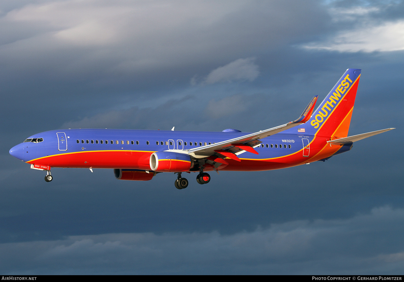 Aircraft Photo of N8321D | Boeing 737-8H4 | Southwest Airlines | AirHistory.net #488920