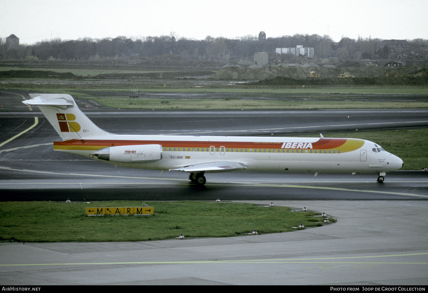 Aircraft Photo of EC-306 | McDonnell Douglas MD-87 (DC-9-87) | Iberia | AirHistory.net #488941