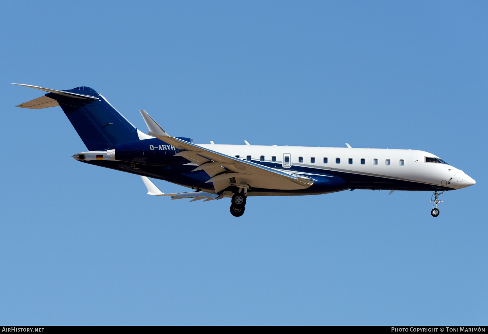 Aircraft Photo of D-ARYR | Bombardier Global Express XRS (BD-700-1A10) | AirHistory.net #489075