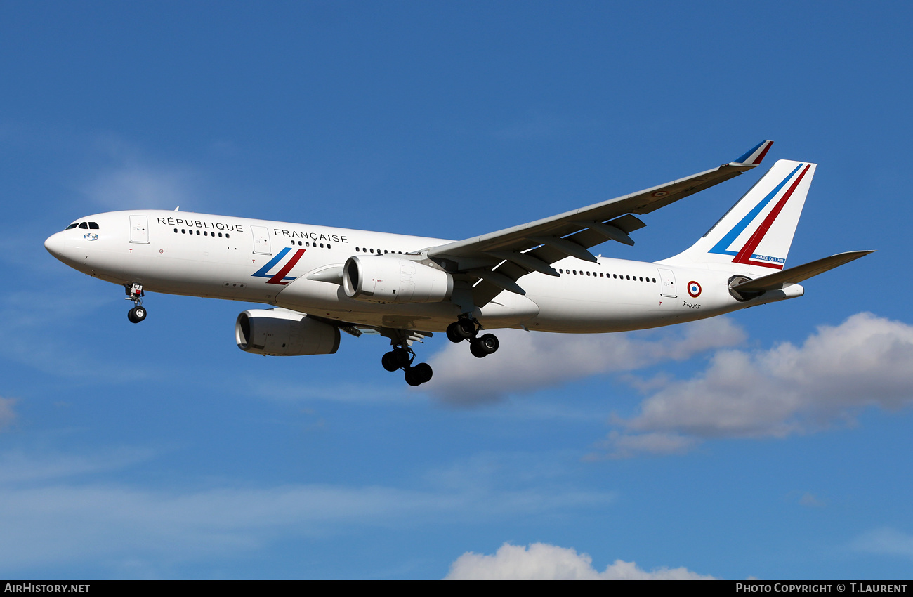 Aircraft Photo of 1657 | Airbus A330-243 | France - Air Force | AirHistory.net #489174