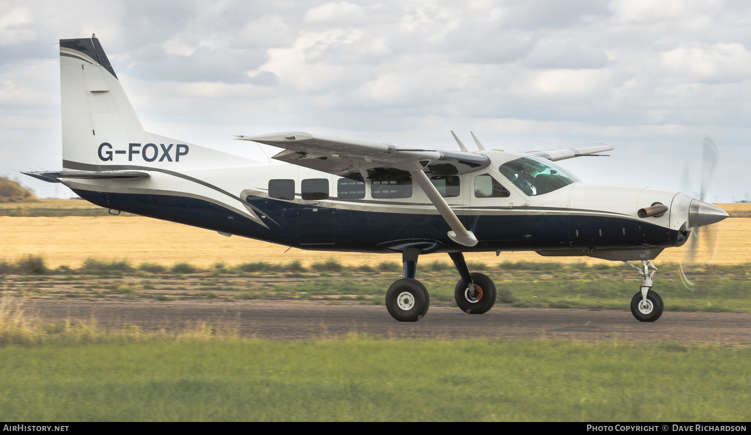 Aircraft Photo of G-FOXP | Cessna 208 Caravan I | AirHistory.net #489311