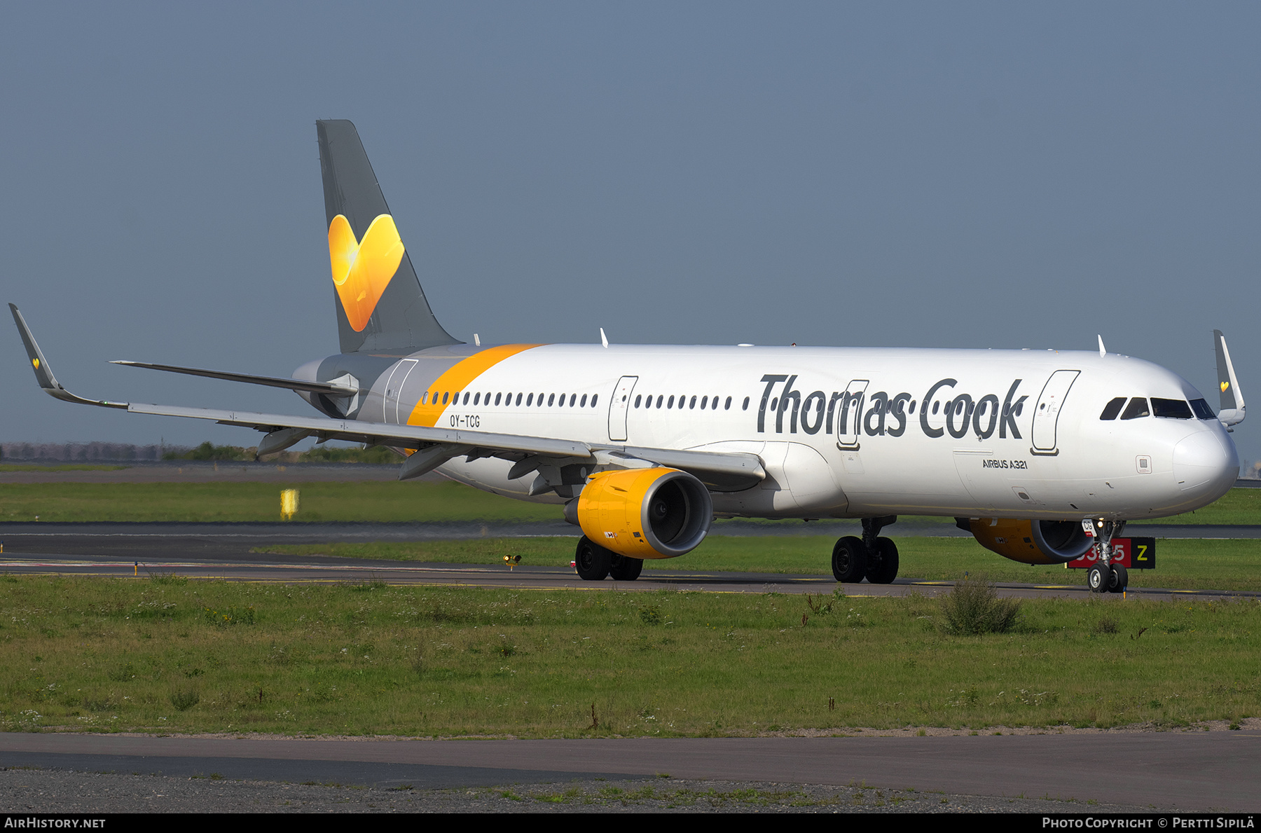 Aircraft Photo of OY-TCG | Airbus A321-211 | Thomas Cook Airlines | AirHistory.net #489313