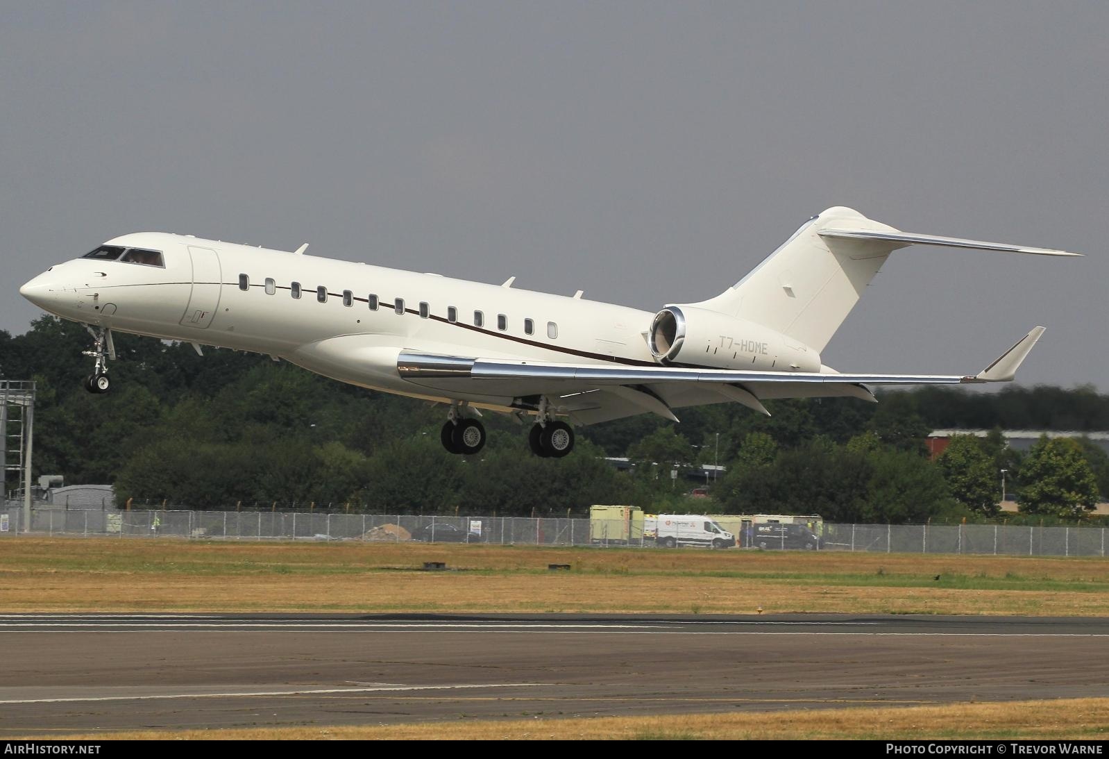 Aircraft Photo of T7-HOME | Bombardier Global 6000 (BD-700-1A10) | AirHistory.net #489603
