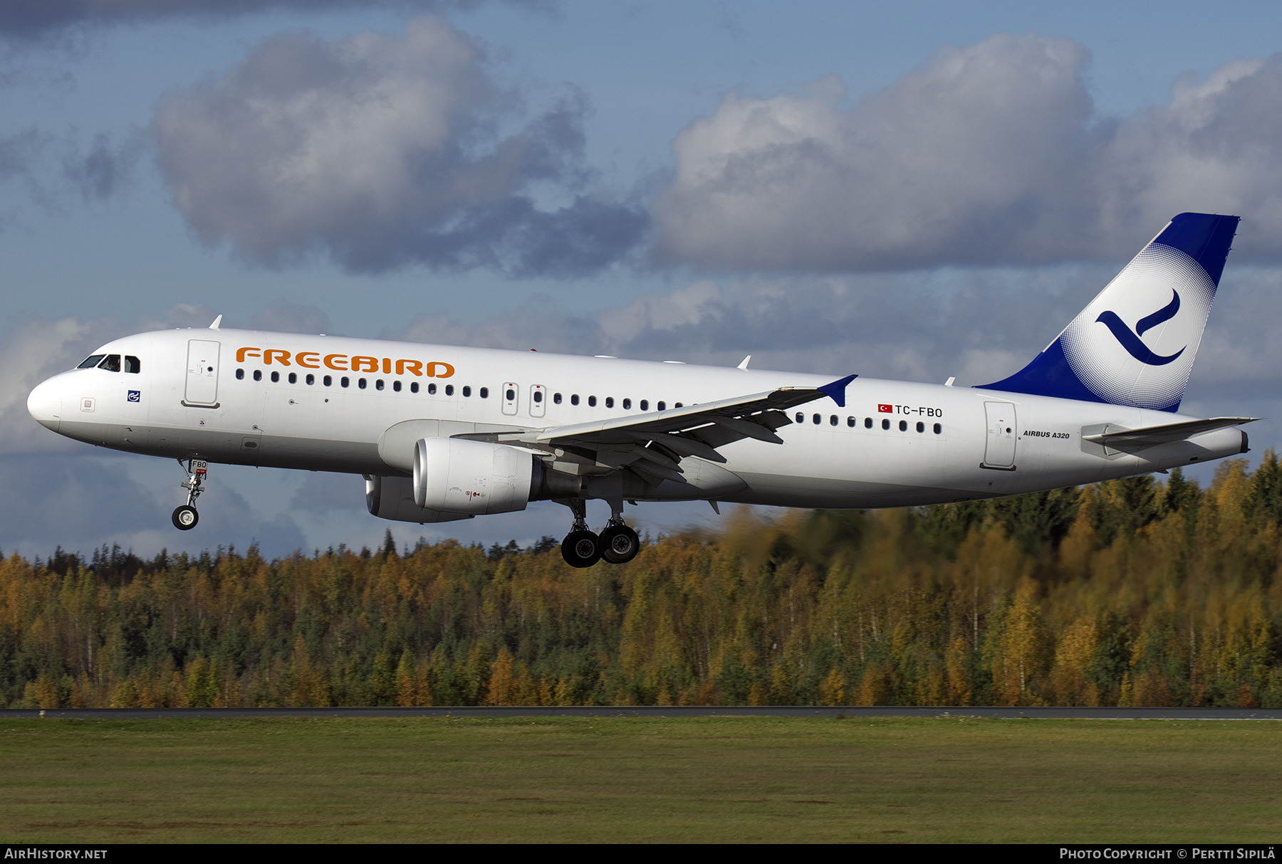 Aircraft Photo of TC-FBO | Airbus A320-214 | Freebird Airlines | AirHistory.net #489930
