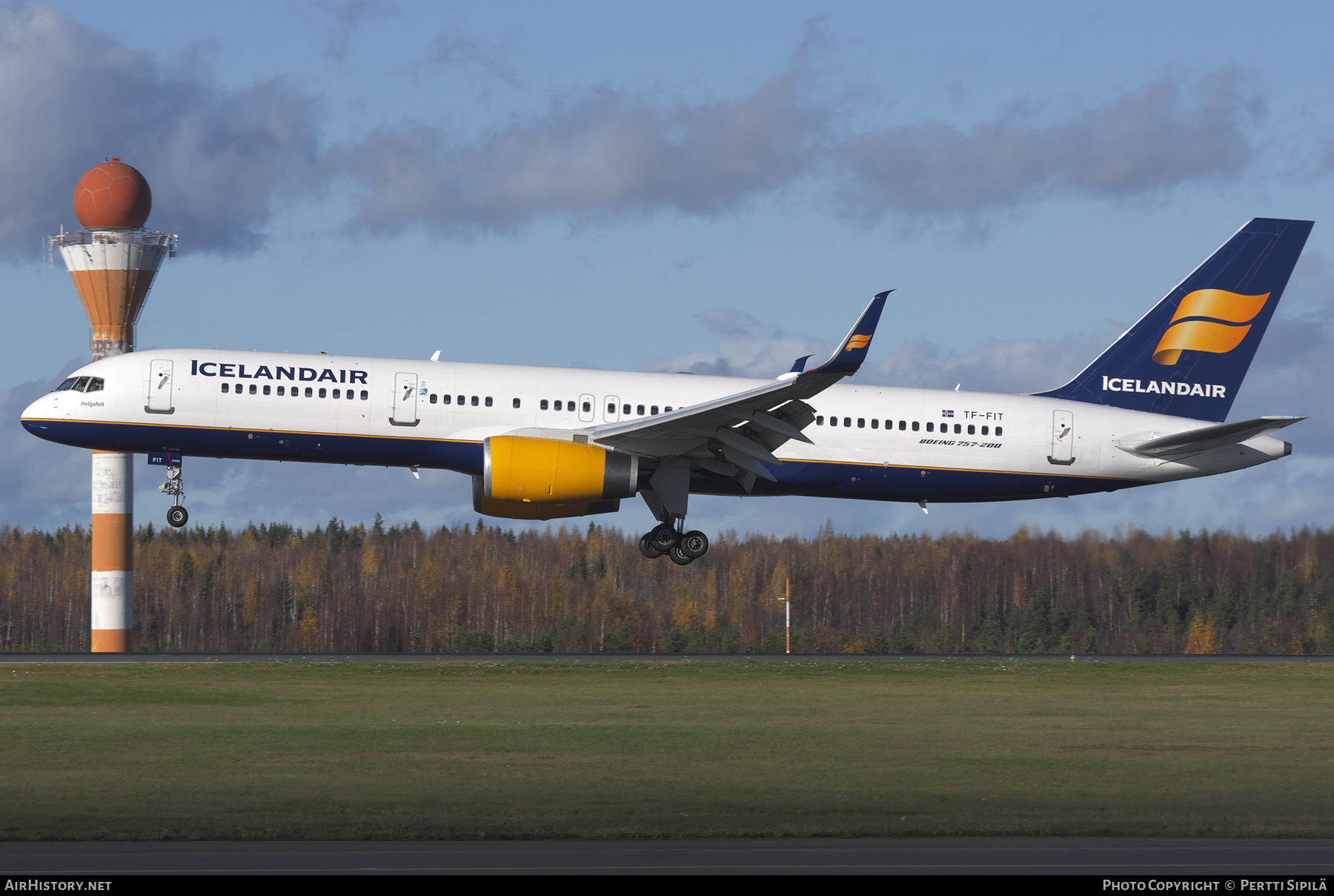 Aircraft Photo of TF-FIT | Boeing 757-256 | Icelandair | AirHistory.net #490031