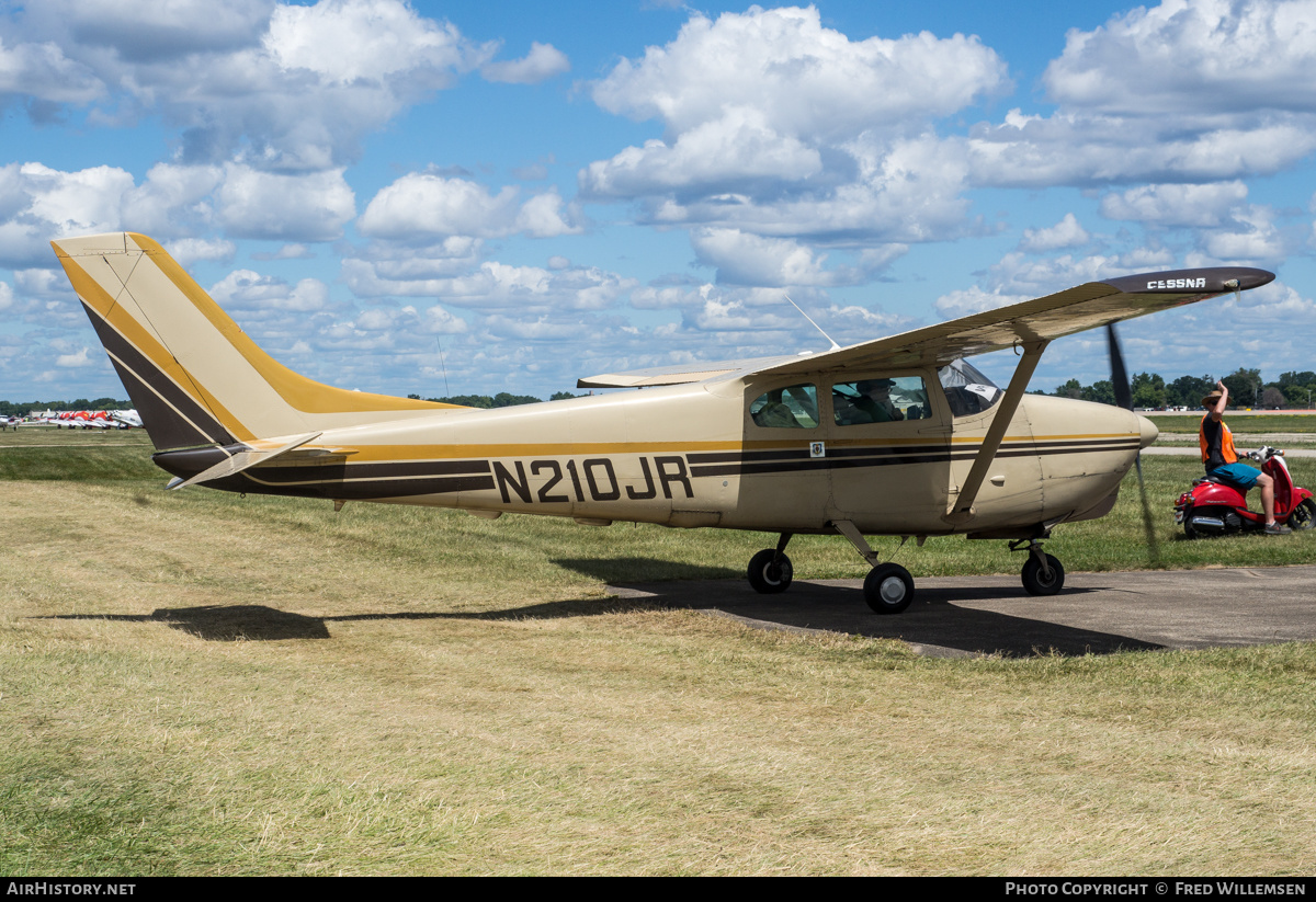 Aircraft Photo of N210JR | Cessna 210 | AirHistory.net #490051