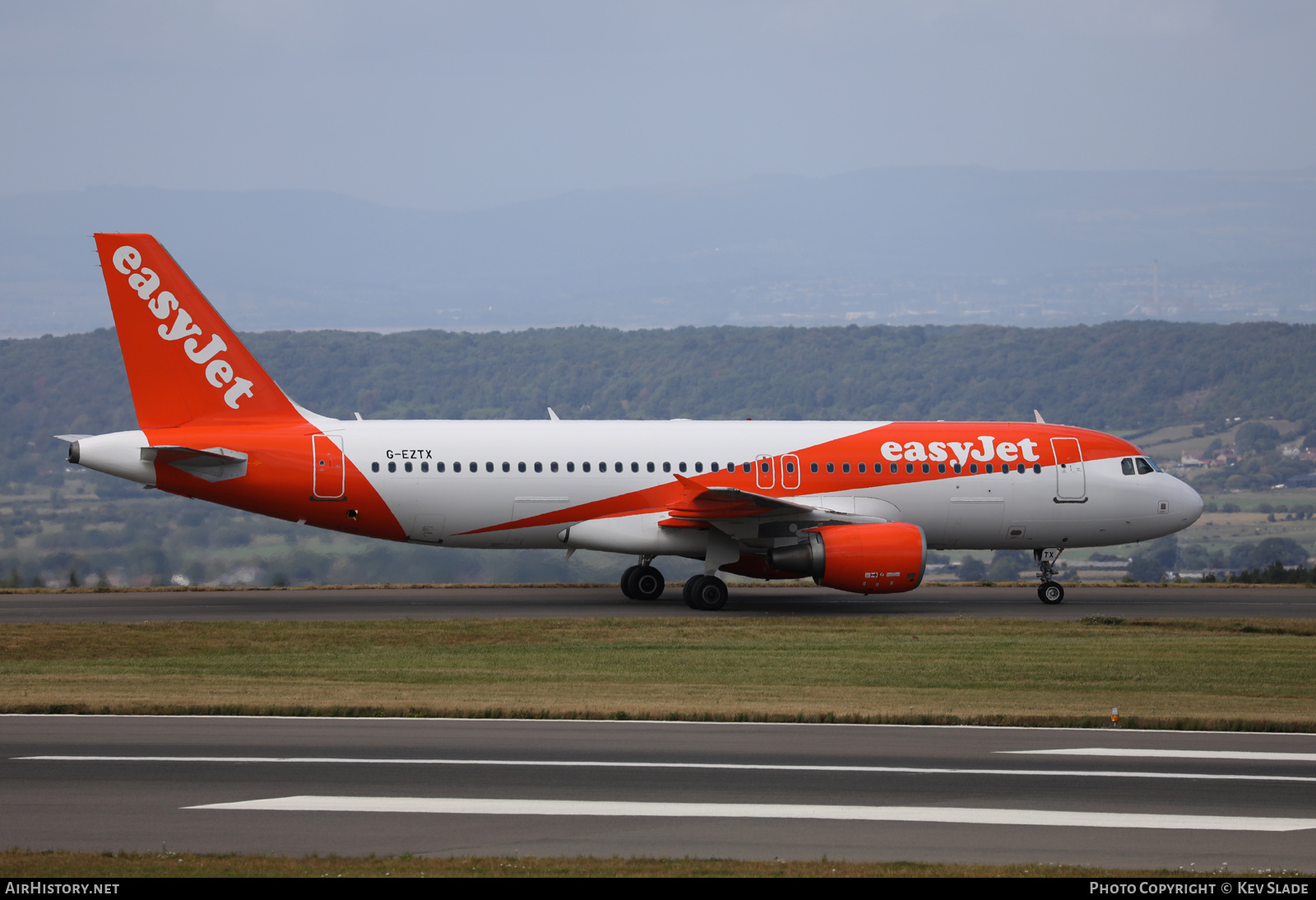 Aircraft Photo of G-EZTX | Airbus A320-214 | EasyJet | AirHistory.net #490068