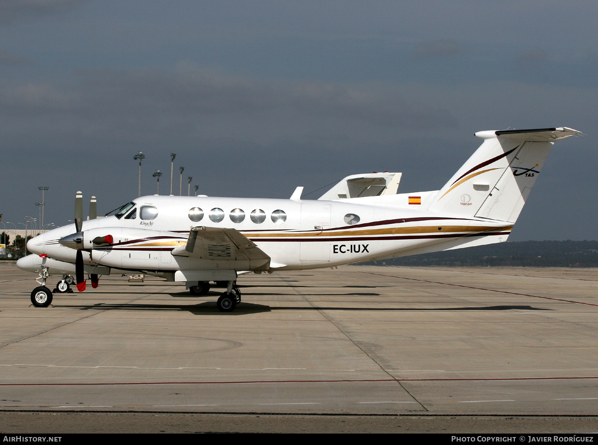 Aircraft Photo of EC-IUX | Raytheon B200 King Air | TAS - Transportes Aéreos del Sur | AirHistory.net #490271