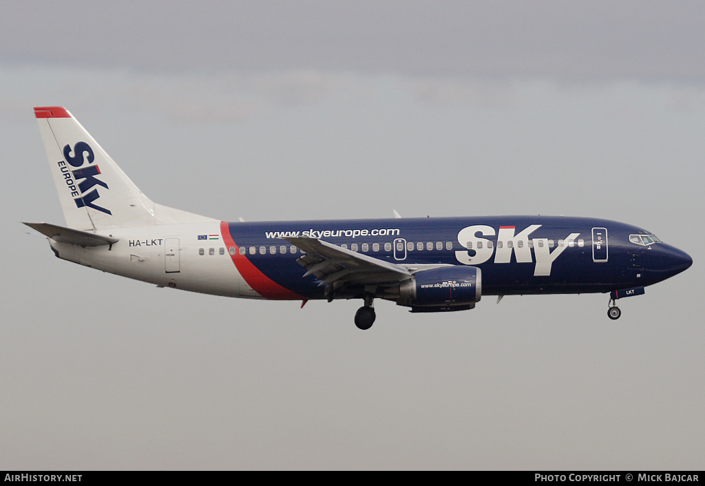 Aircraft Photo of HA-LKT | Boeing 737-33V | SkyEurope Airlines | AirHistory.net #490349