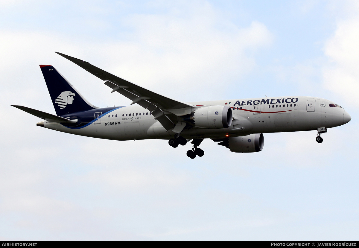 Aircraft Photo of N966AM | Boeing 787-8 Dreamliner | AeroMéxico | AirHistory.net #490372