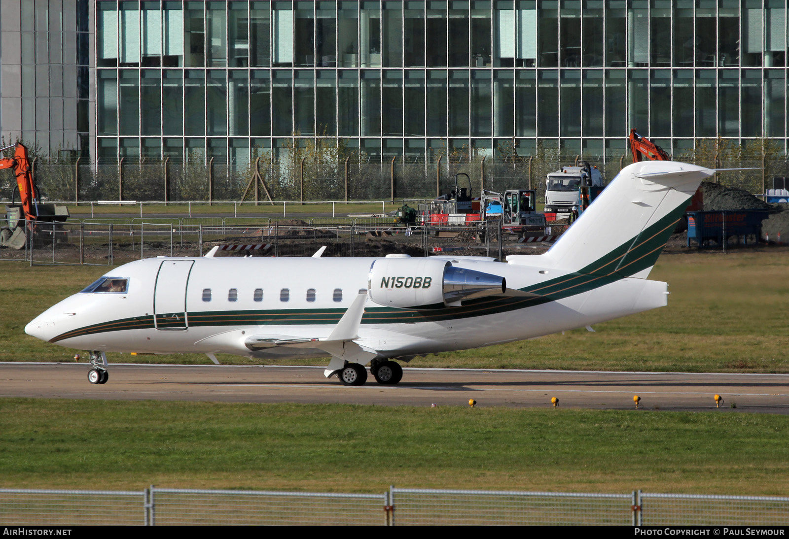 Aircraft Photo of N150BB | Bombardier Challenger 604 (CL-600-2B16) | AirHistory.net #490396