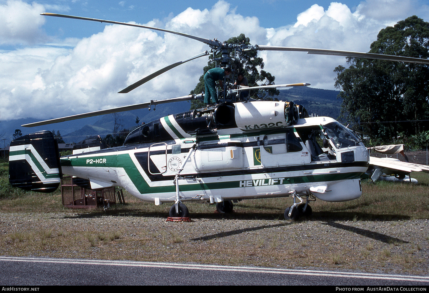 Aircraft Photo of P2-HCR | Kamov Ka-32C | Hevilift | AirHistory.net #490553