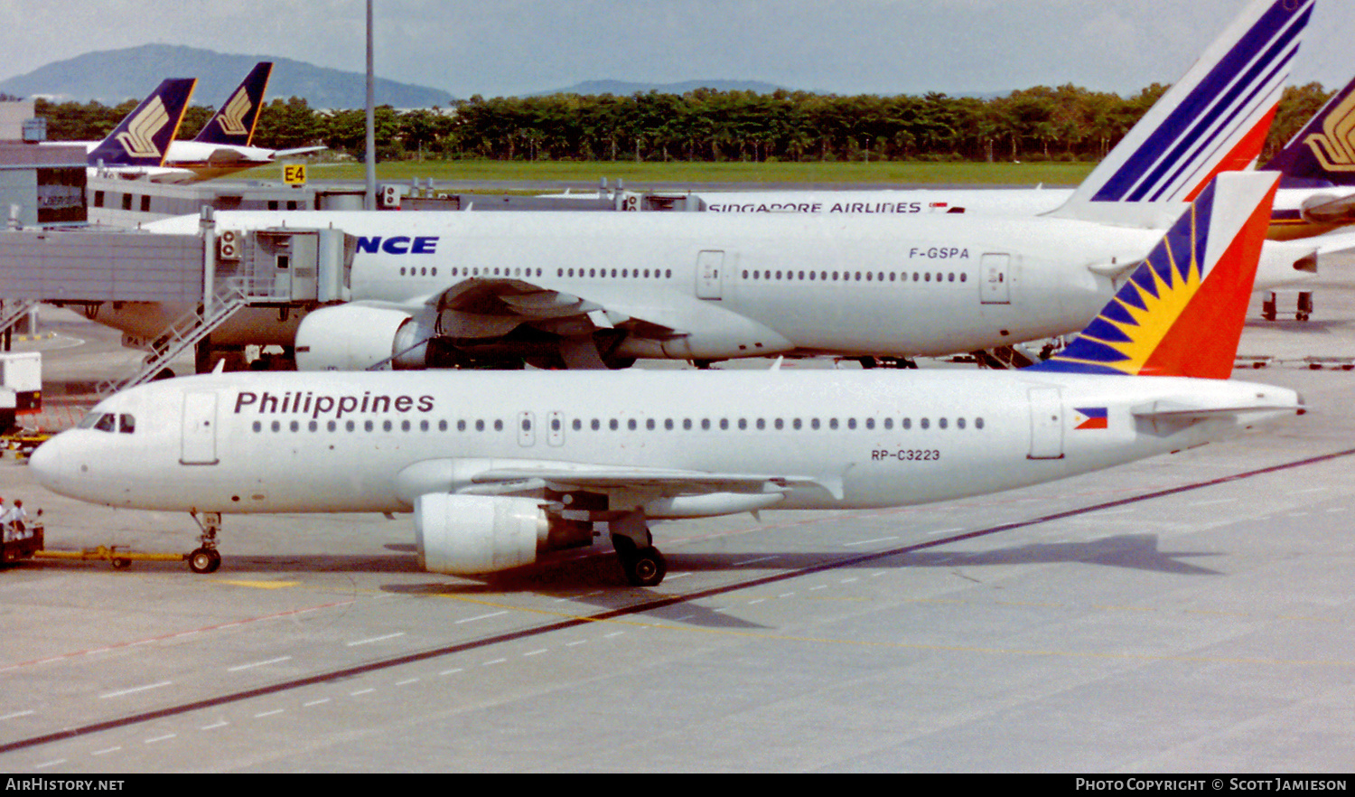 Aircraft Photo of RP-C3223 | Airbus A320-214 | Philippine Airlines | AirHistory.net #490686