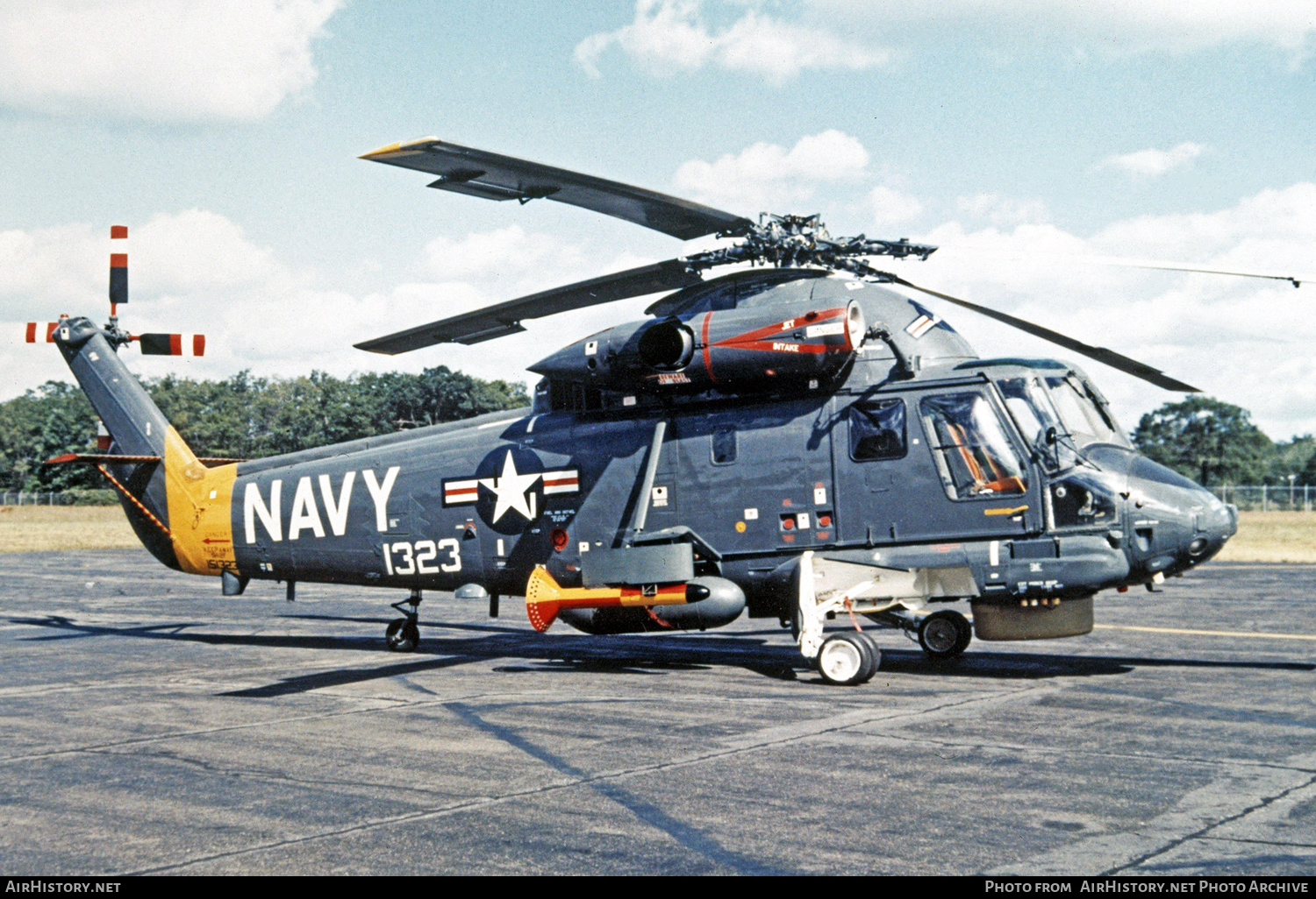 Aircraft Photo of 151323 / 1323 | Kaman SH-2F Seasprite (K-888) | USA - Navy | AirHistory.net #490780