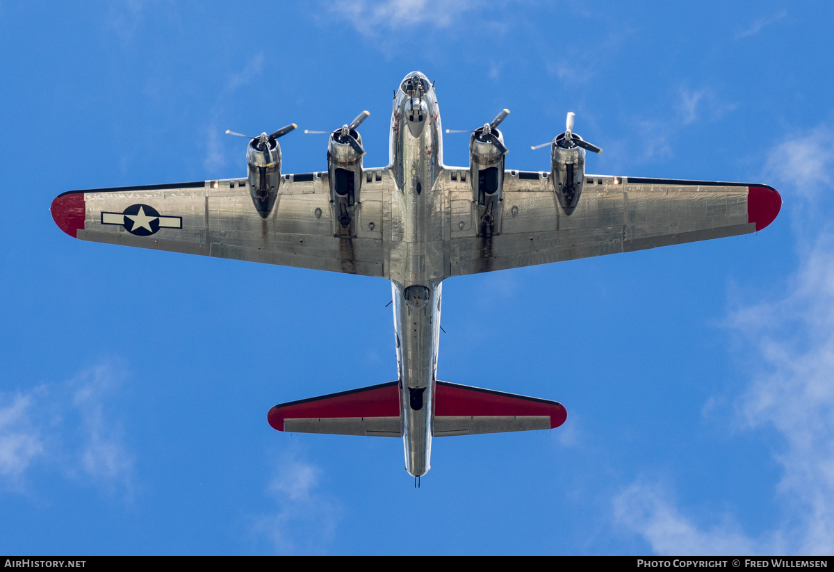 Aircraft Photo of N5017N / 2102516 | Boeing B-17G Flying Fortress | EAA - Experimental Aircraft Association | USA - Air Force | AirHistory.net #490791