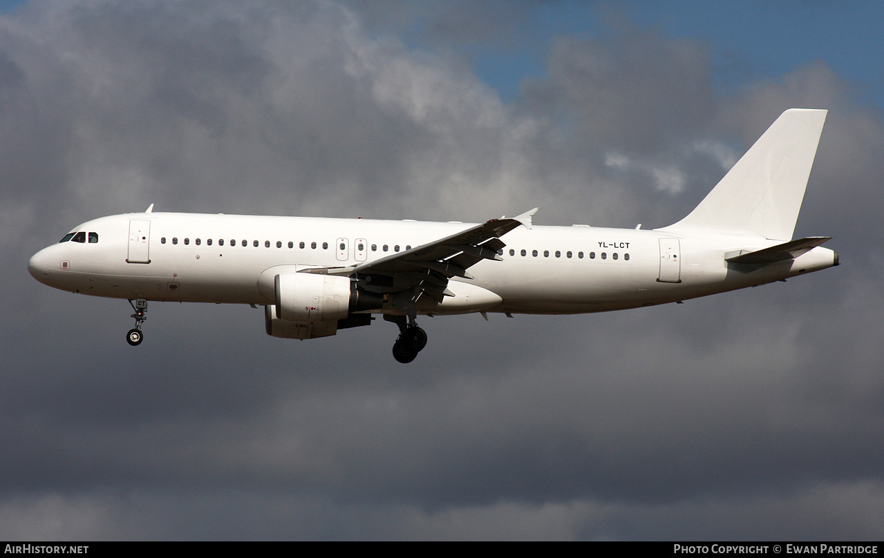 Aircraft Photo of YL-LCT | Airbus A320-214 | AirHistory.net #490904