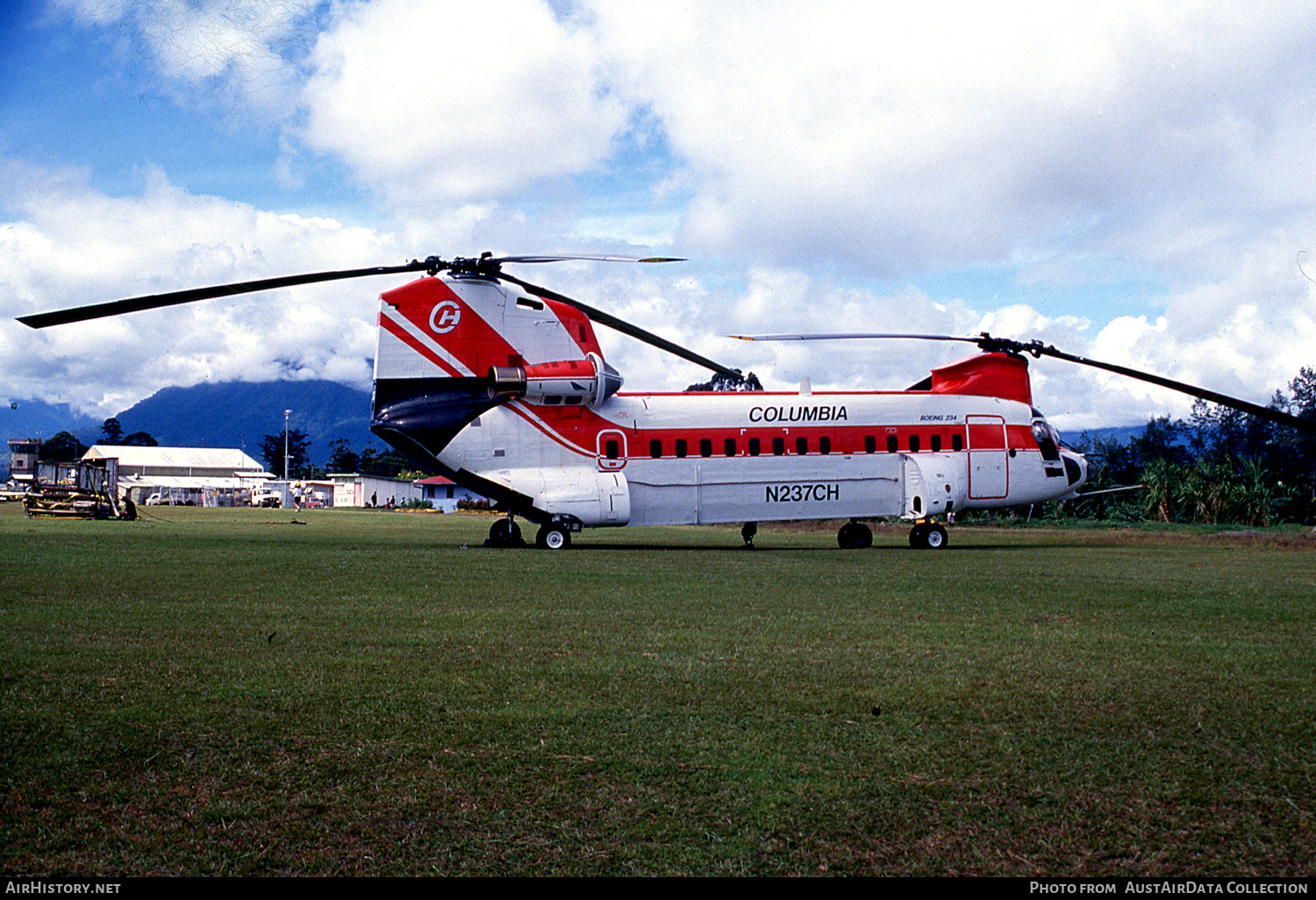 Aircraft Photo of N237CH | Boeing Vertol 234LR | Columbia Helicopters | AirHistory.net #491139