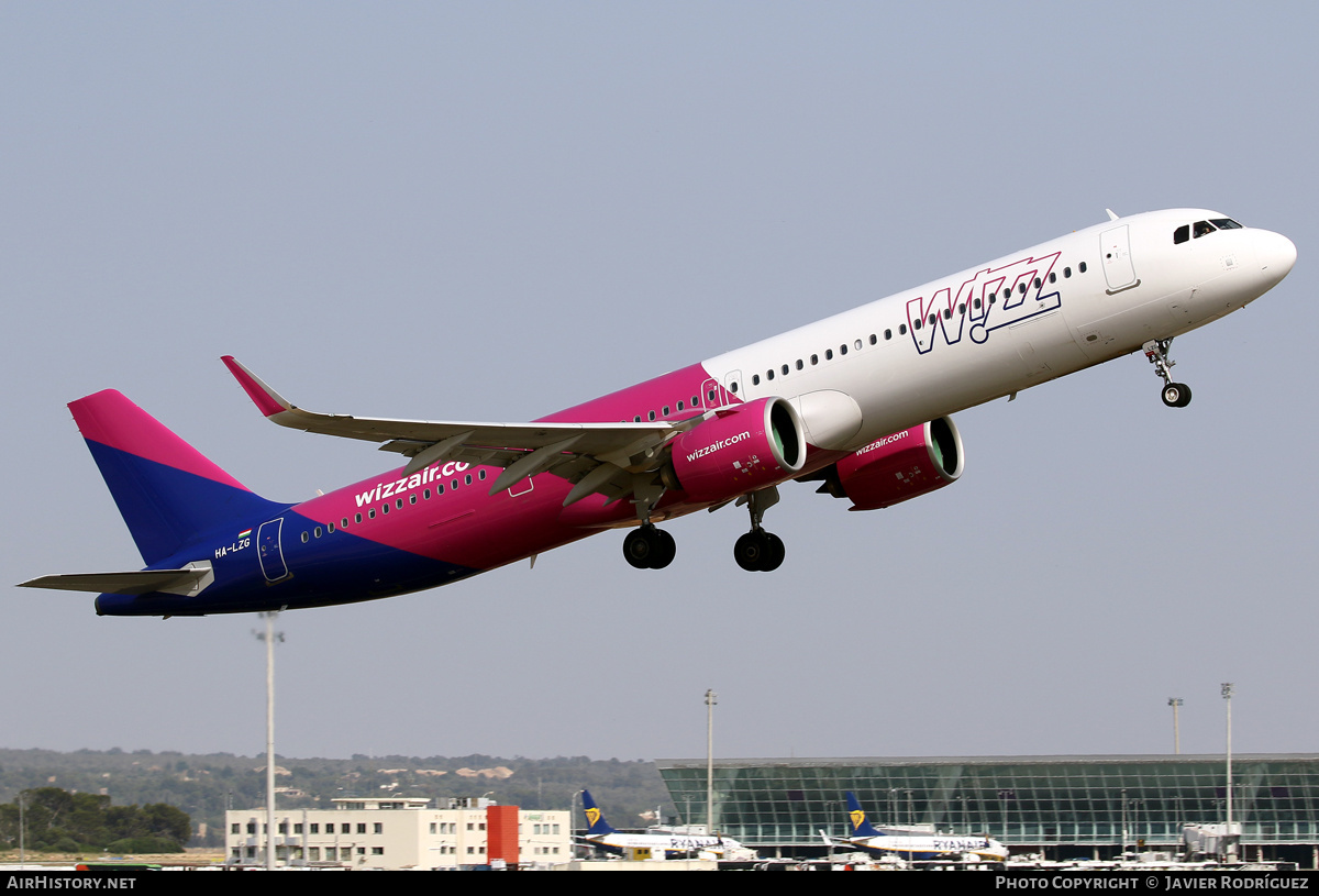 Aircraft Photo of HA-LZG | Airbus A321-271NX | Wizz Air | AirHistory.net #491501