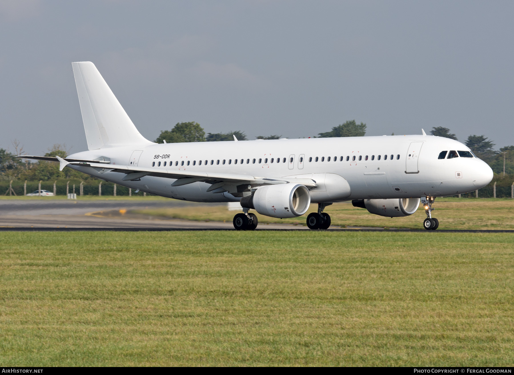 Aircraft Photo of 5B-DDR | Airbus A320-214 | AirHistory.net #491578