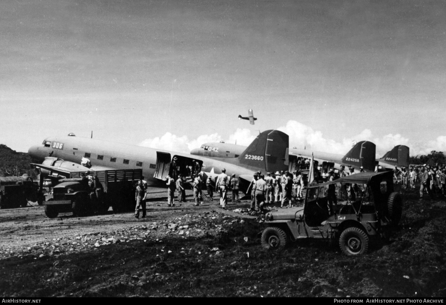 Aircraft Photo of 42-23660 / 223660 | Douglas C-47A Skytrain | USA - Air Force | AirHistory.net #491645