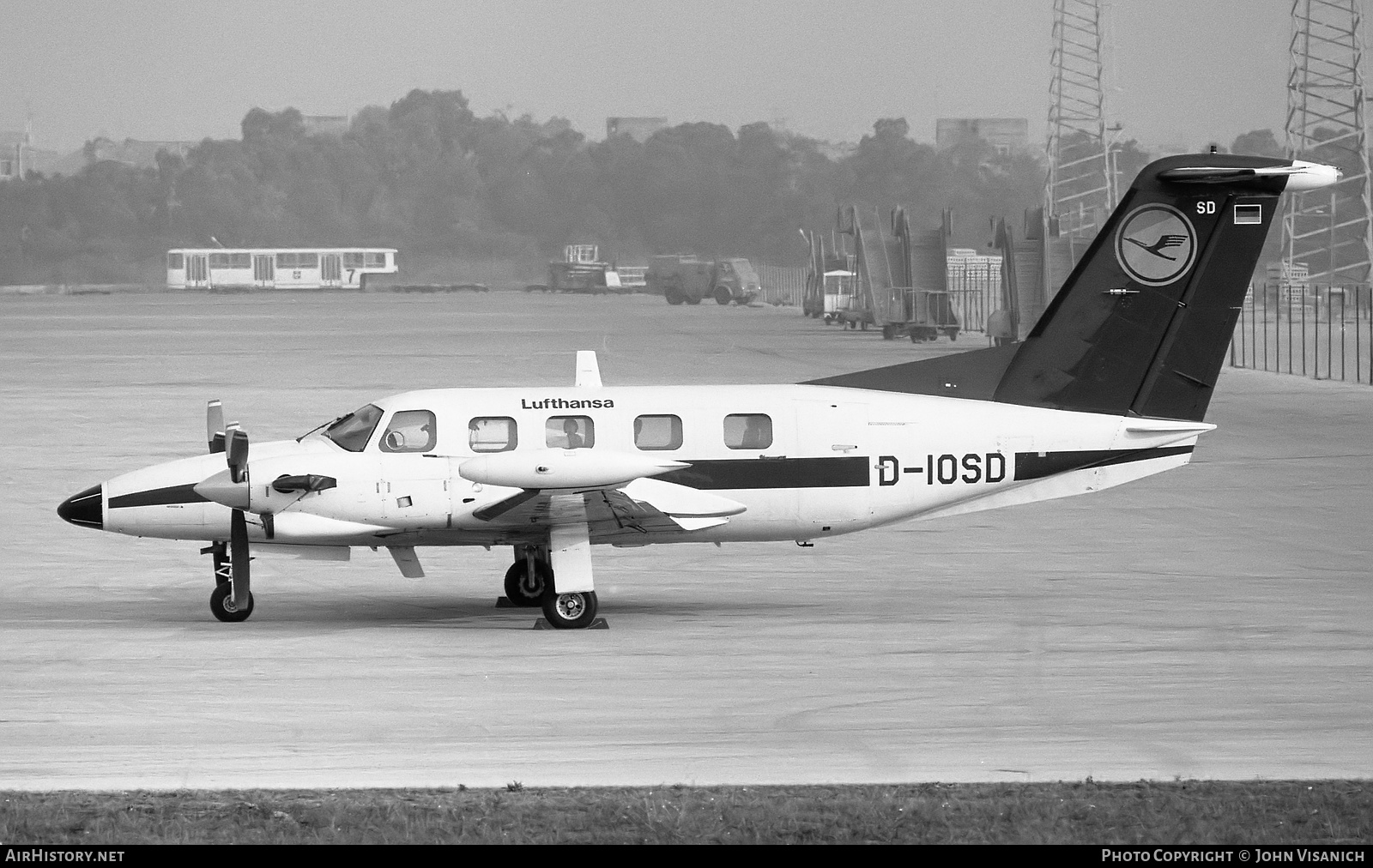 Aircraft Photo of D-IOSD | Piper PA-42-720 Cheyenne IIIA | Lufthansa | AirHistory.net #491652