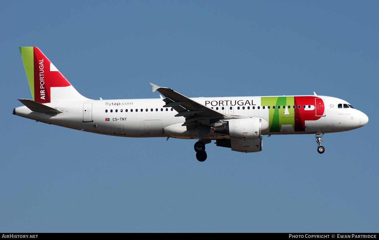Aircraft Photo of CS-TNY | Airbus A320-214 | TAP Air Portugal | AirHistory.net #491899