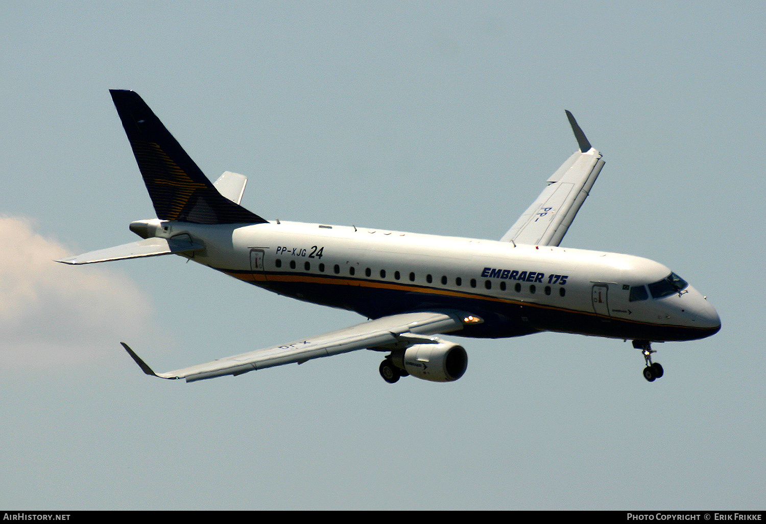 Aircraft Photo of PP-XJG | Embraer 175LR (ERJ-170-200LR) | Embraer | AirHistory.net #491961