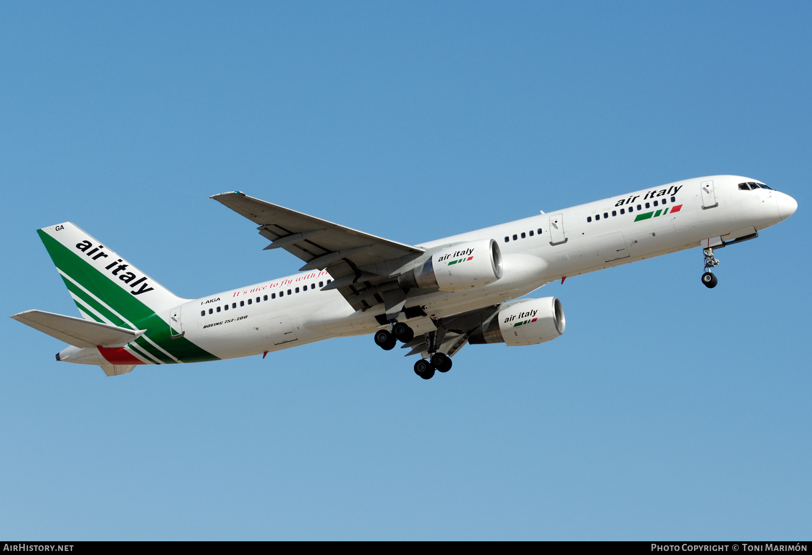 Aircraft Photo of I-AIGA | Boeing 757-230 | Air Italy | AirHistory.net #492128