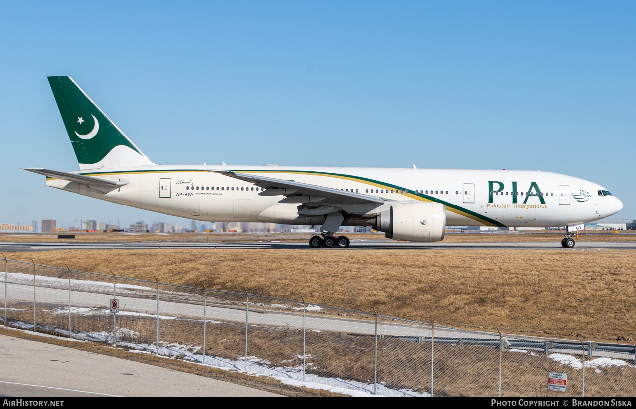 Aircraft Photo of AP-BGY | Boeing 777-240/LR | Pakistan International Airlines - PIA | AirHistory.net #492132