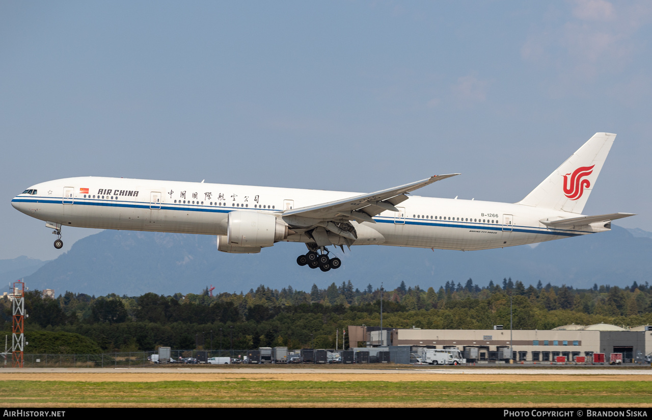 Aircraft Photo of B-1266 | Boeing 777-300/ER | Air China | AirHistory.net #492208