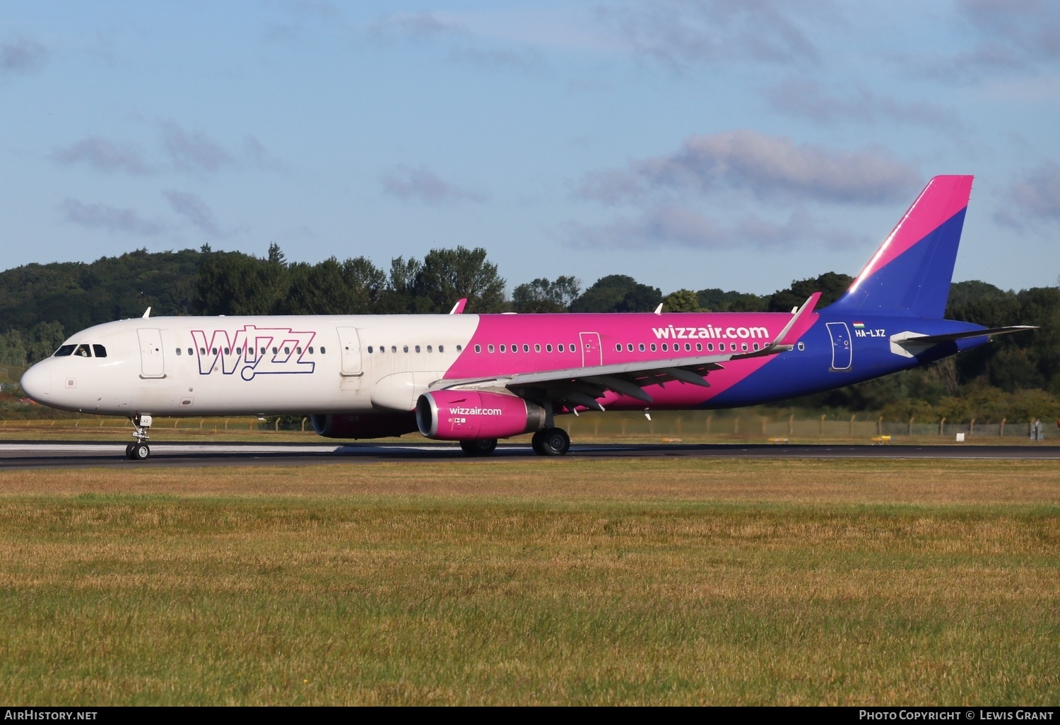 Aircraft Photo of HA-LXZ | Airbus A321-231 | Wizz Air | AirHistory.net #492391
