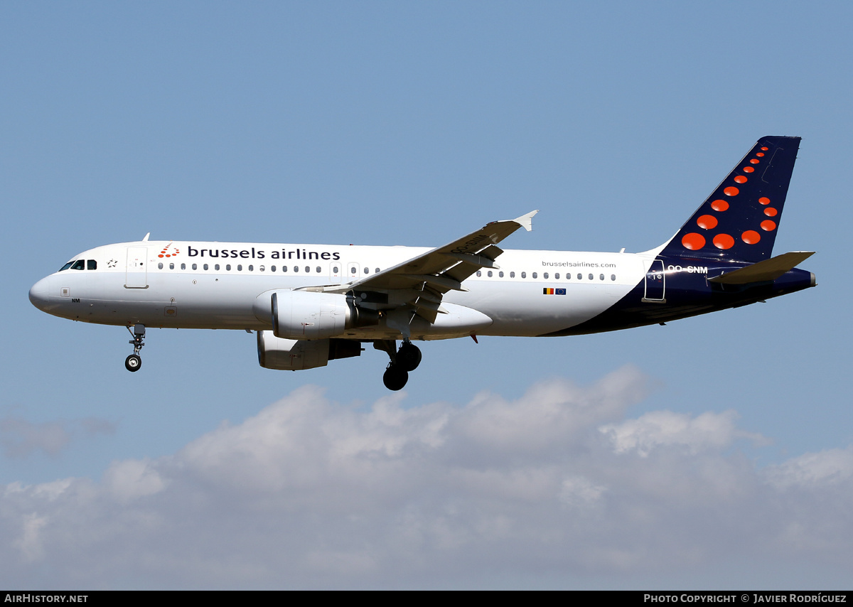 Aircraft Photo of OO-SNM | Airbus A320-214 | Brussels Airlines | AirHistory.net #492747