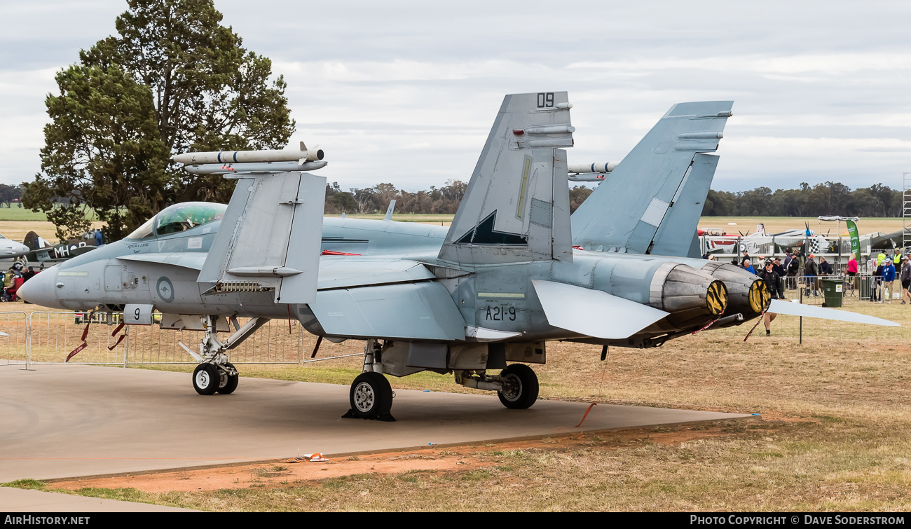 Aircraft Photo of A21-9 | McDonnell Douglas F/A-18A Hornet | Australia - Air Force | AirHistory.net #492925