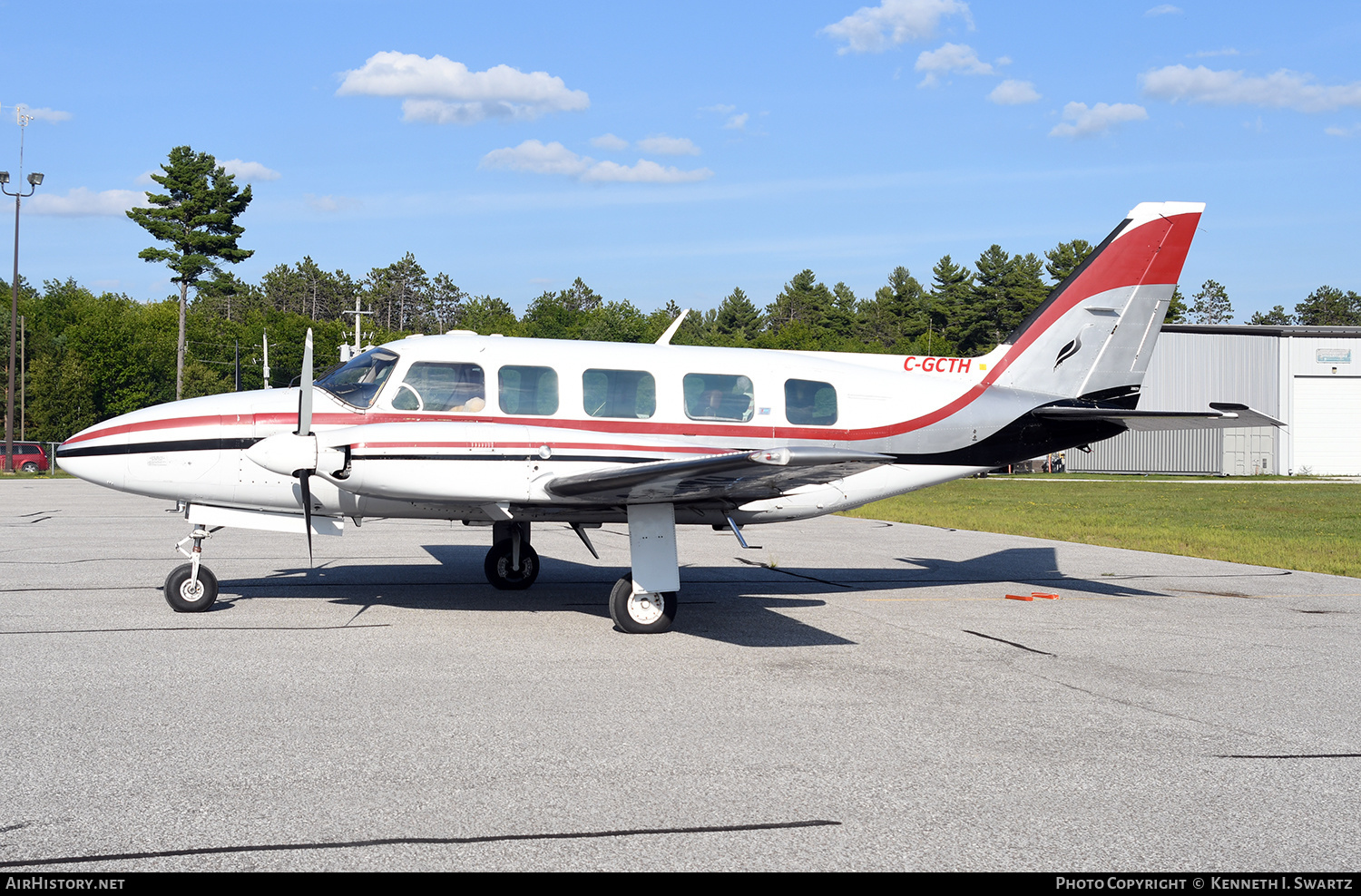 Aircraft Photo of C-GCTH | Piper PA-31-350 Navajo Chieftain | AirHistory.net #493115