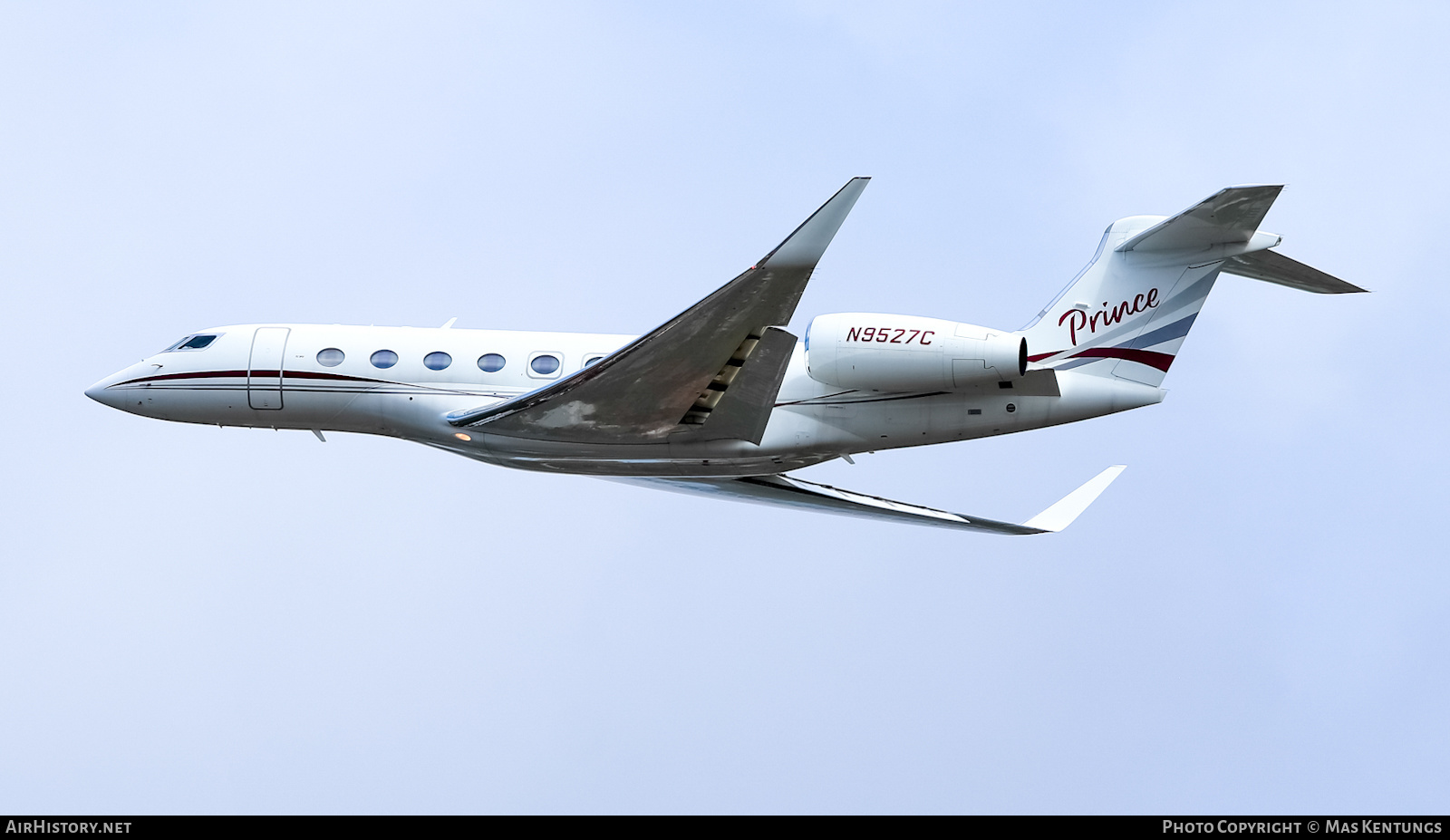 Aircraft Photo of N9527C | Gulfstream Aerospace G650ER (G-VI) | Prince Aviation | AirHistory.net #493197