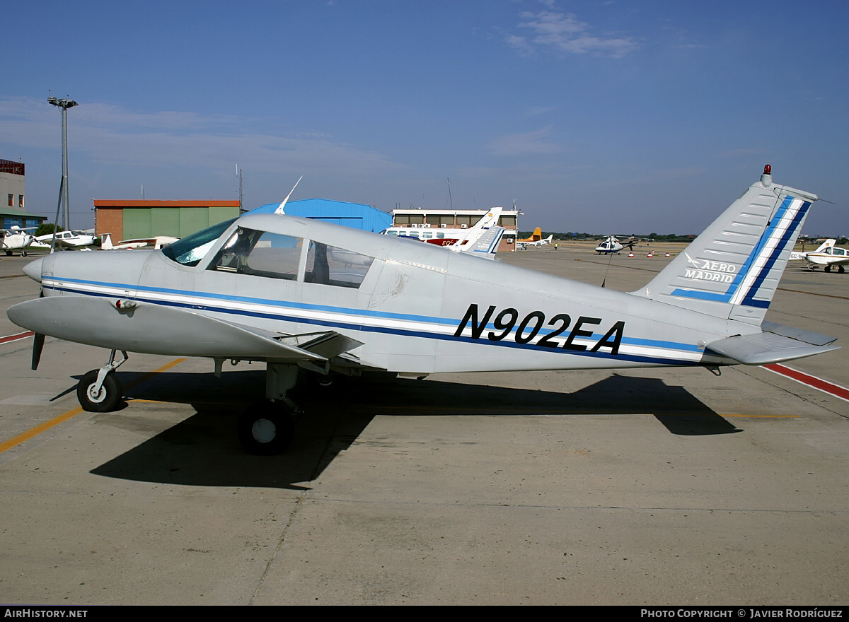 Aircraft Photo of N902EA | Piper PA-28-140 Cherokee C | Aero Madrid | AirHistory.net #493206