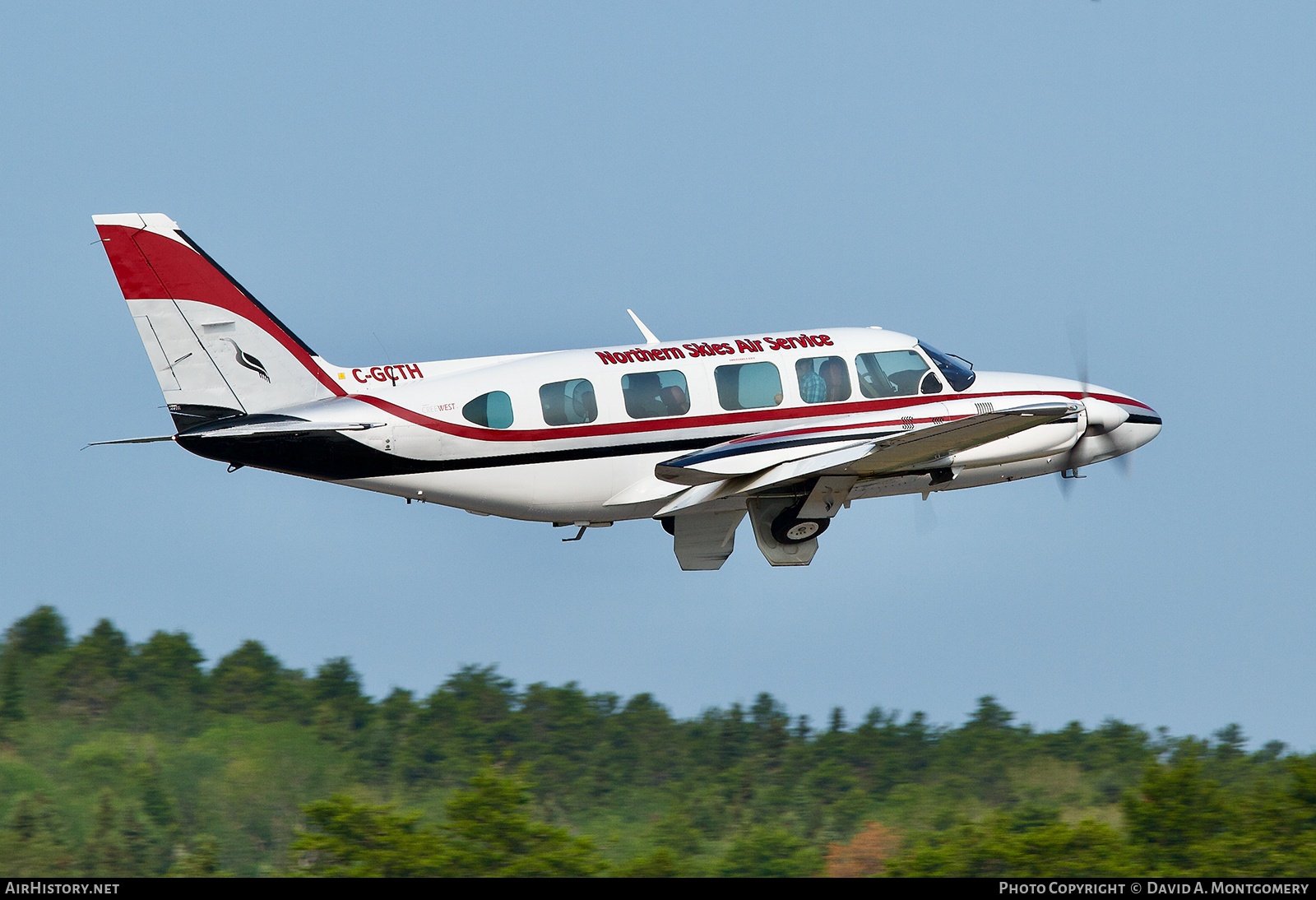 Aircraft Photo of C-GCTH | Piper PA-31-350 Navajo Chieftain | Northern Skies Air Service | AirHistory.net #493328