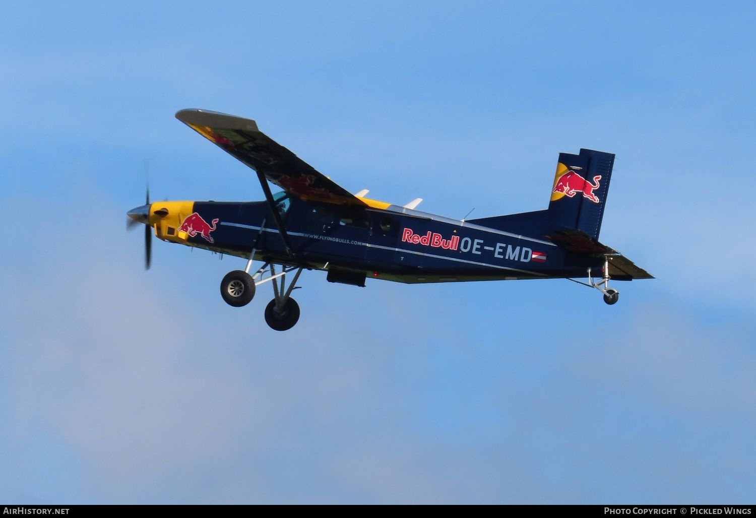Aircraft Photo of OE-EMD | Pilatus PC-6/B2-H4 Turbo Porter | Red Bull | AirHistory.net #493368
