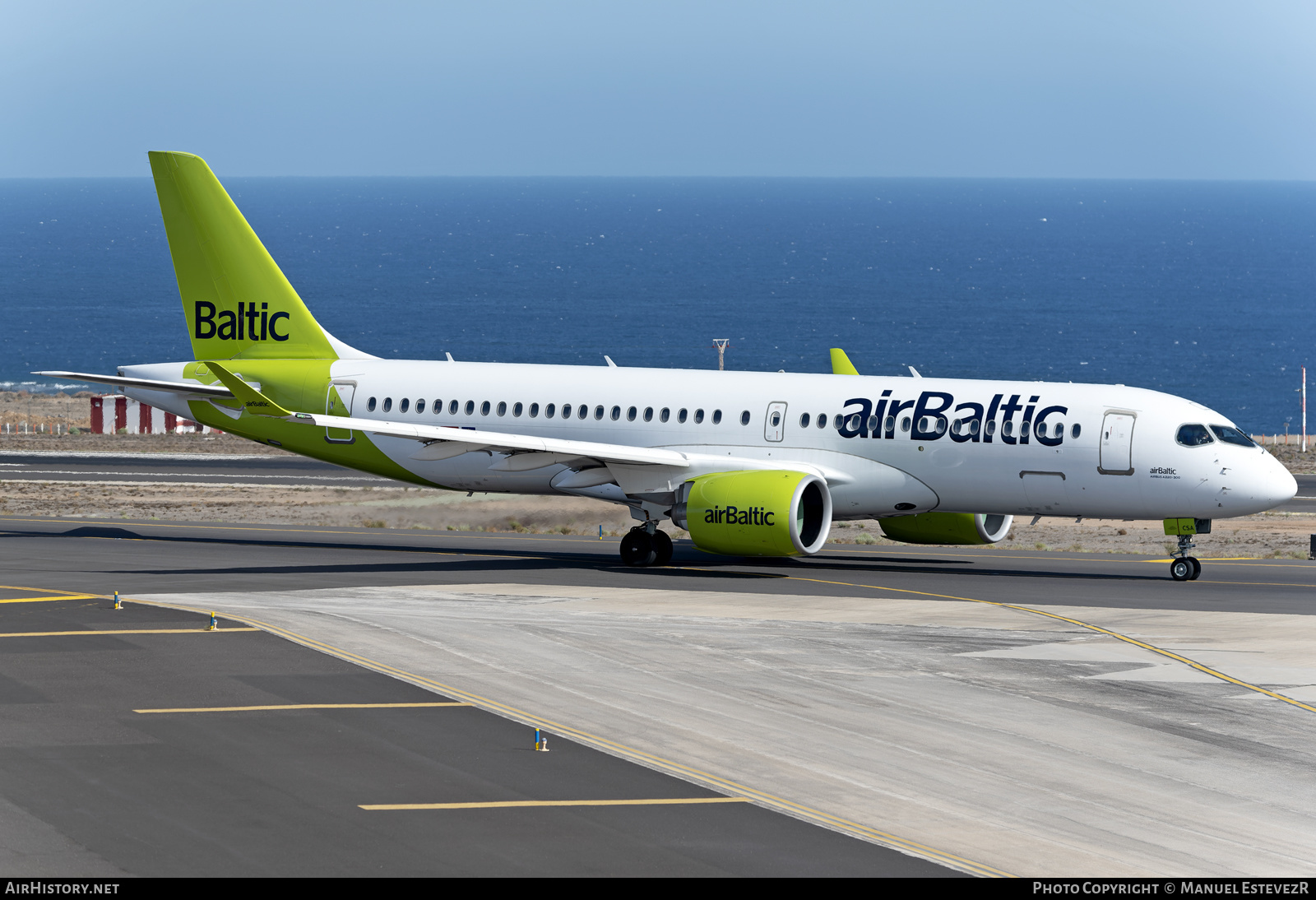 Aircraft Photo of YL-CSA | Bombardier CSeries CS300 (BD-500-1A11) | AirBaltic | AirHistory.net #493456