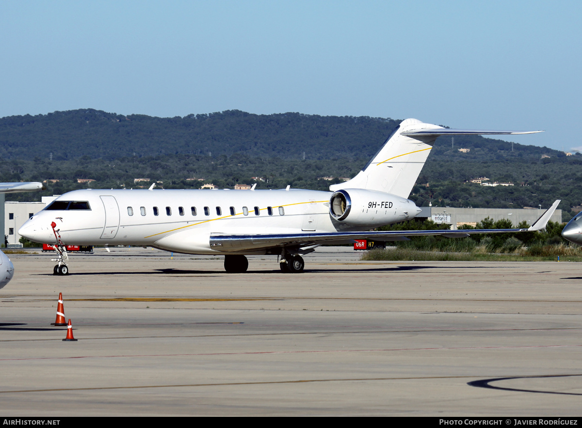 Aircraft Photo of 9H-FED | Bombardier Global Express XRS (BD-700-1A10) | AirHistory.net #493525