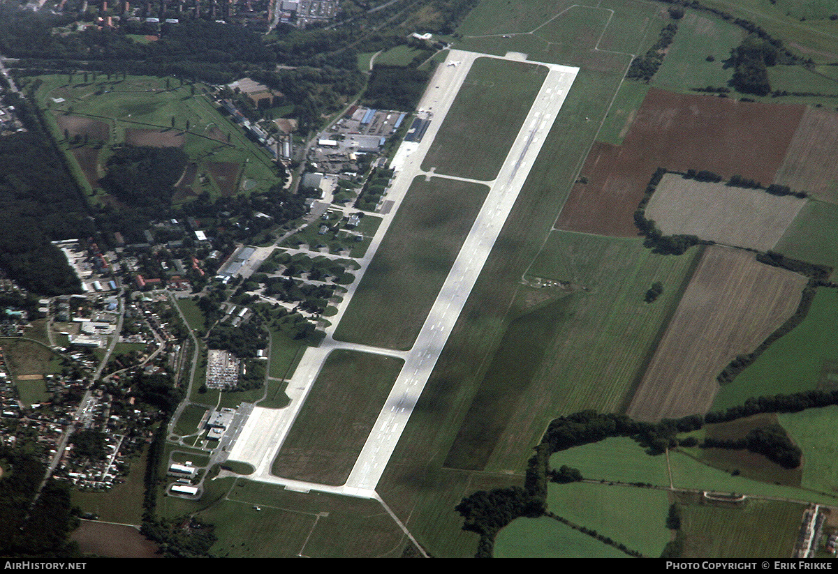 Airport photo of Pardubice (LKPD / PED) in Czechia | AirHistory.net #493721