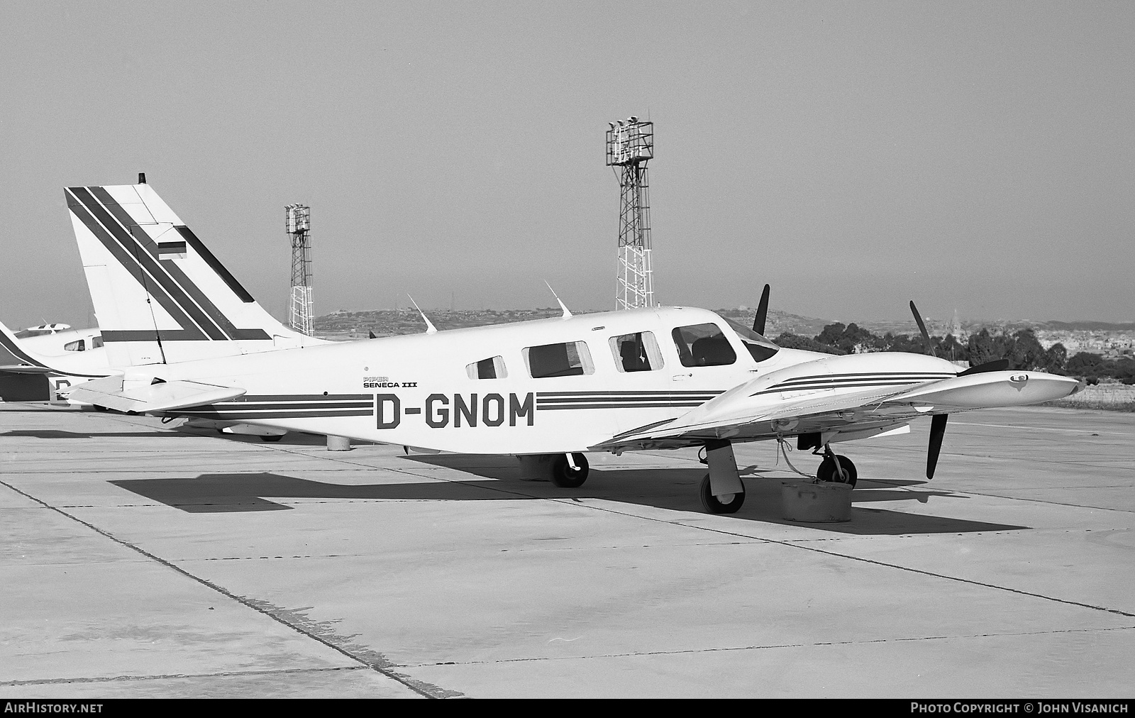 Aircraft Photo of D-GNOM | Piper PA-34-220T Seneca III | AirHistory.net #493814